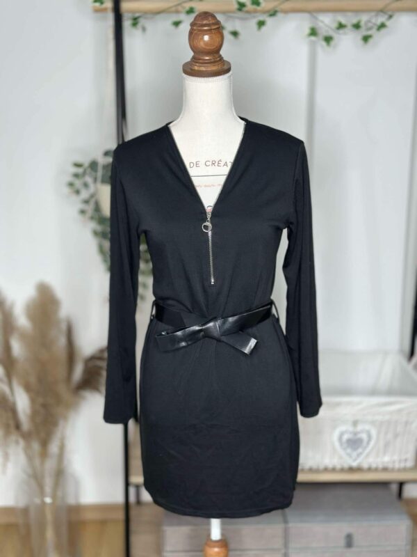 Robe Noire Zipée avec Ceinture Noeud